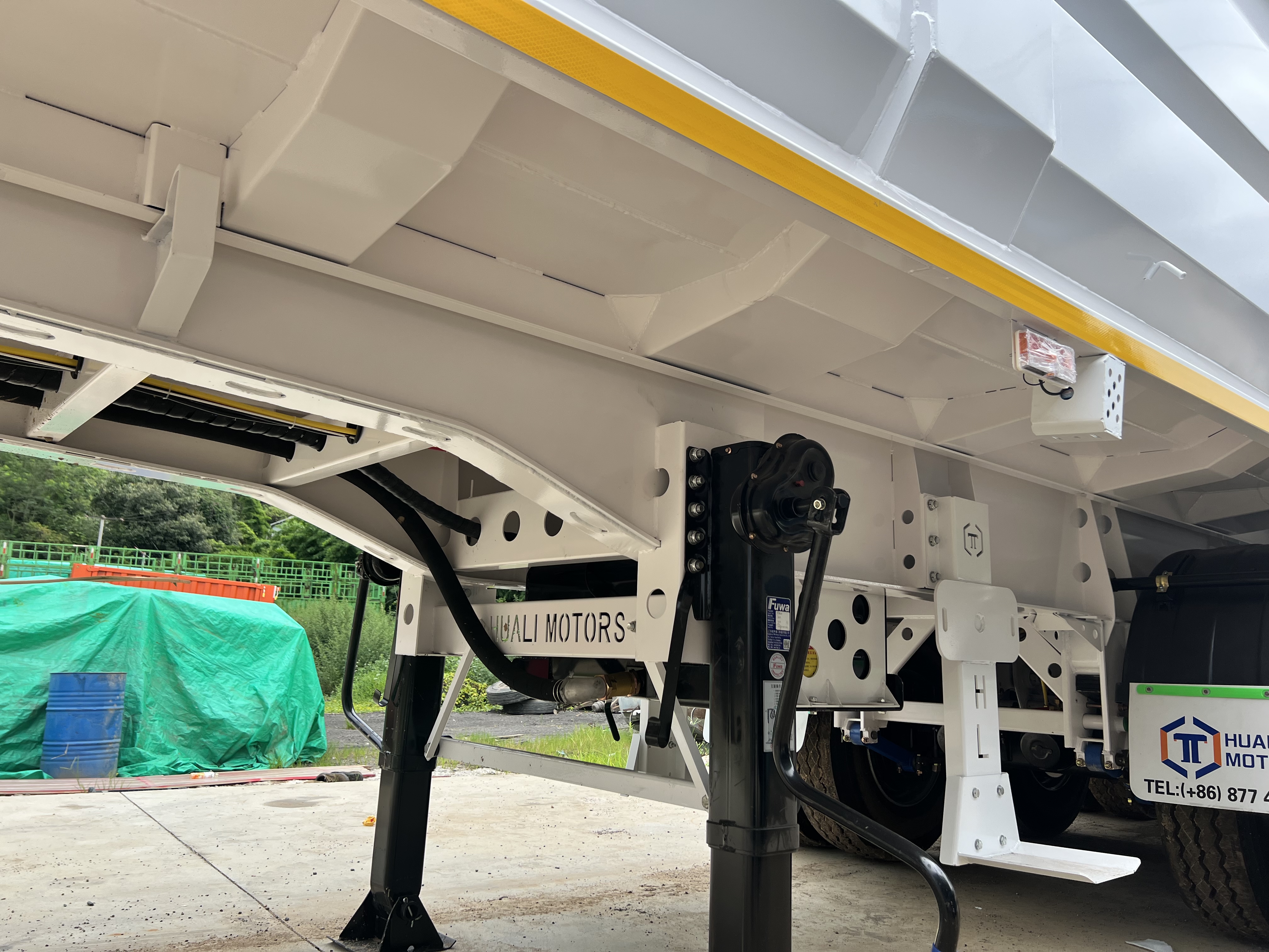tipping trailer 10.jpg